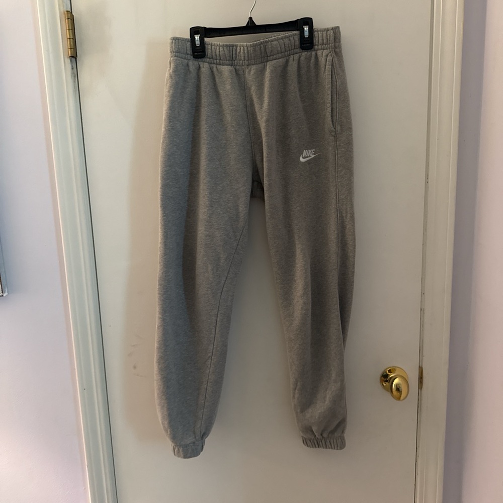 Nike Gray Sweatpants Elastic Cuffs Relaxed Fit